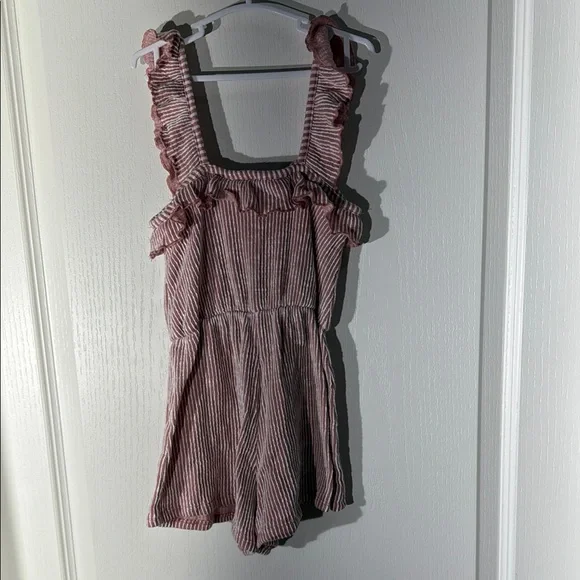 Striped Ruffle Romper - Picture 3 of 3